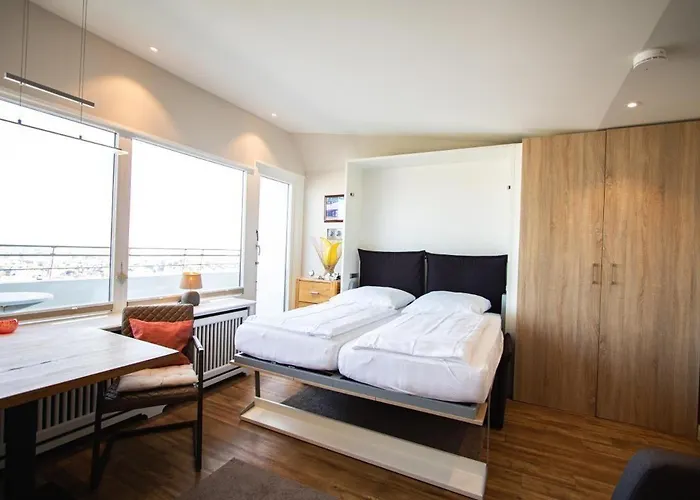 Metro-335-mit-traumblick-ueber-die-insel